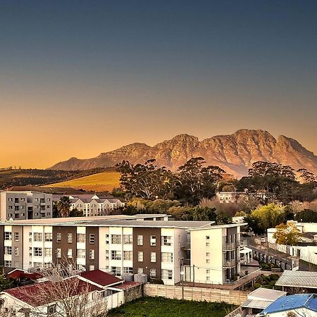 Wink Aparthotel Quiver Tree Stellenbosch Exterior photo